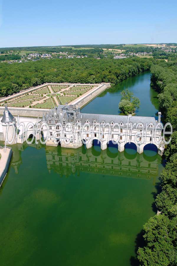 37chenonceaux-10-0704