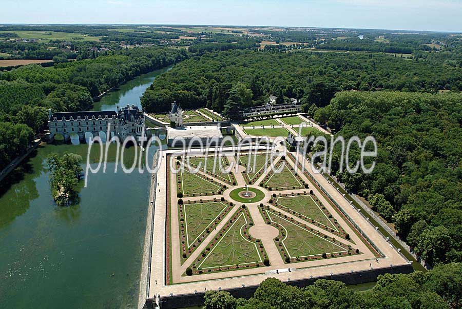 37chenonceaux-11-0704