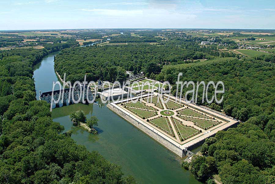 37chenonceaux-2-0704