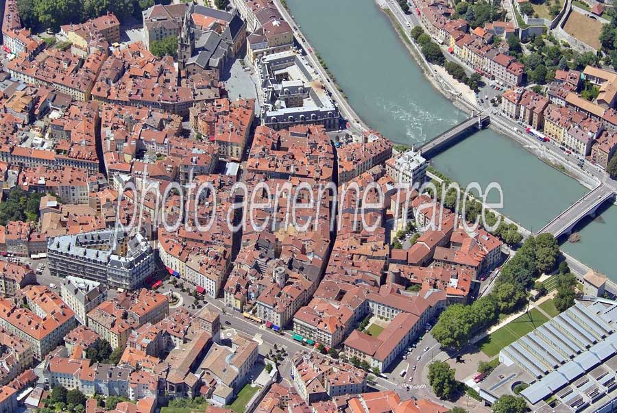 38grenoble-80-0707