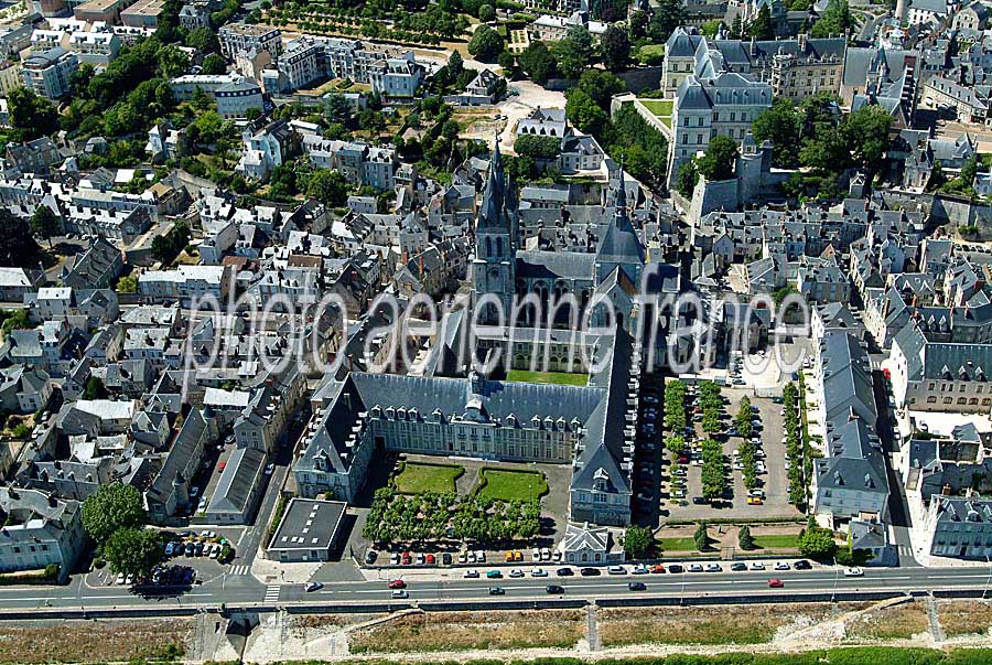 41blois-25-0704