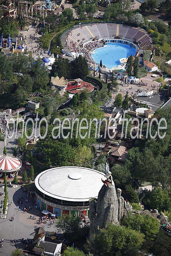 60parc-asterix-6-0808