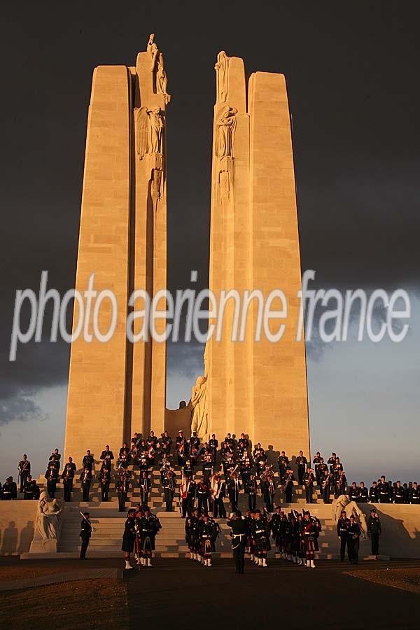 62memorial-canadien-vimy-2-0407