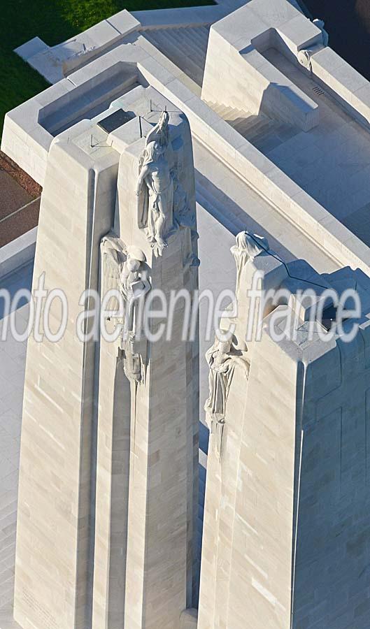 62memorial-canadien-vimy-2-0513