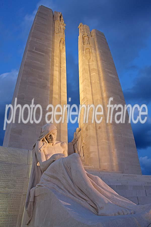 62memorial-canadien-vimy-2-0908