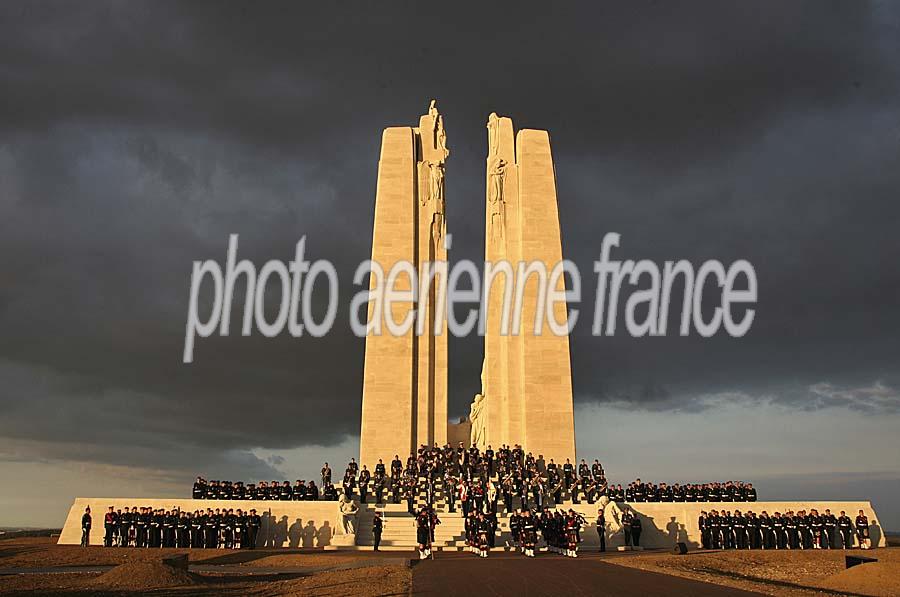 62memorial-canadien-vimy-3-0407