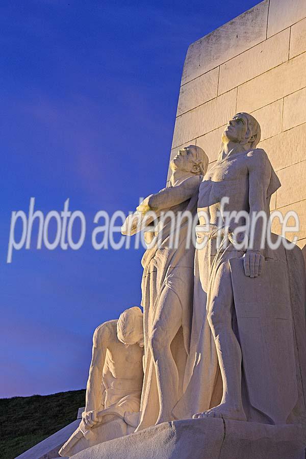 62memorial-canadien-vimy-7-1008