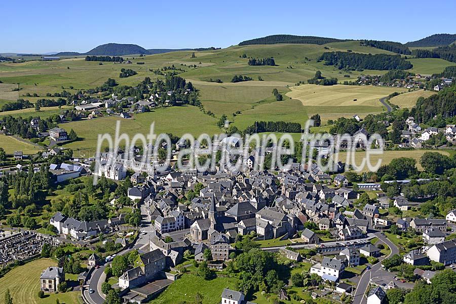 63besse-et-saint-anastaise-28-0618