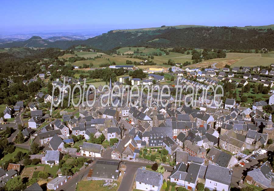 63besse-et-saint-anastaise-3-e03