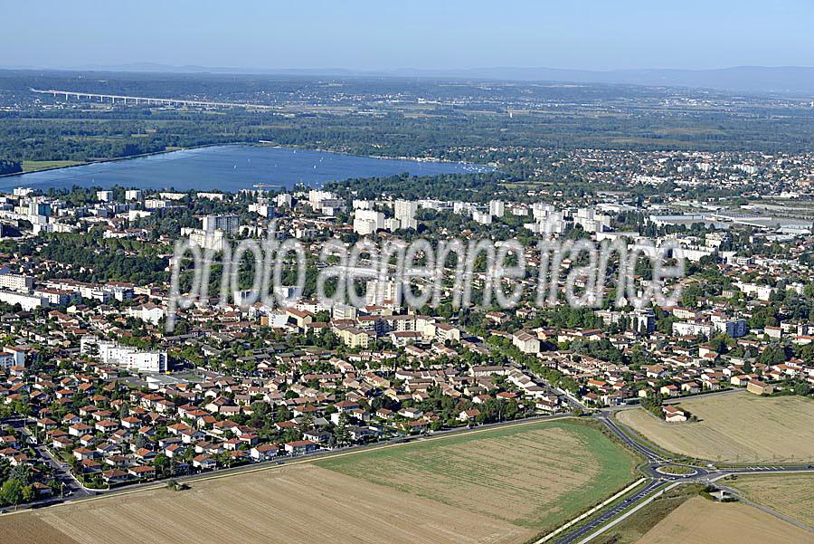 69decine-charpieu-13-0816