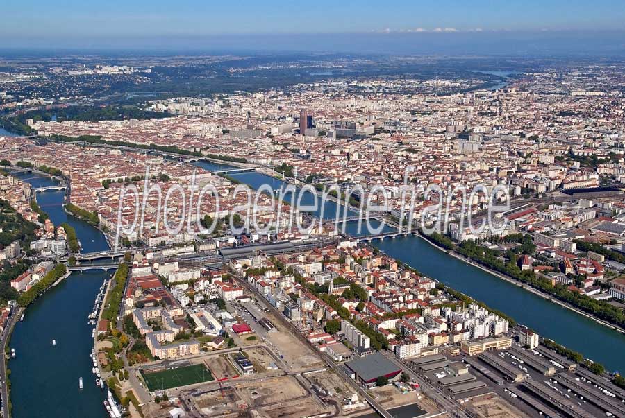 69lyon-583-0907
