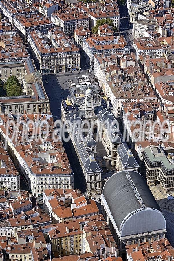 69lyon-589-0917