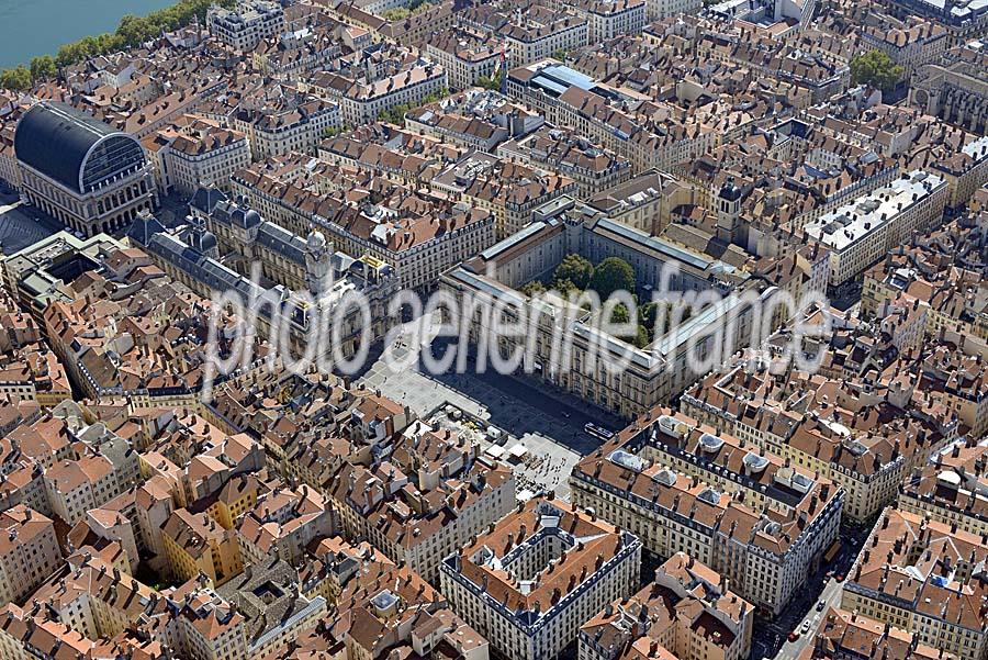 69lyon-600-0917