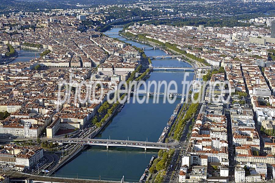 69lyon-735-0917