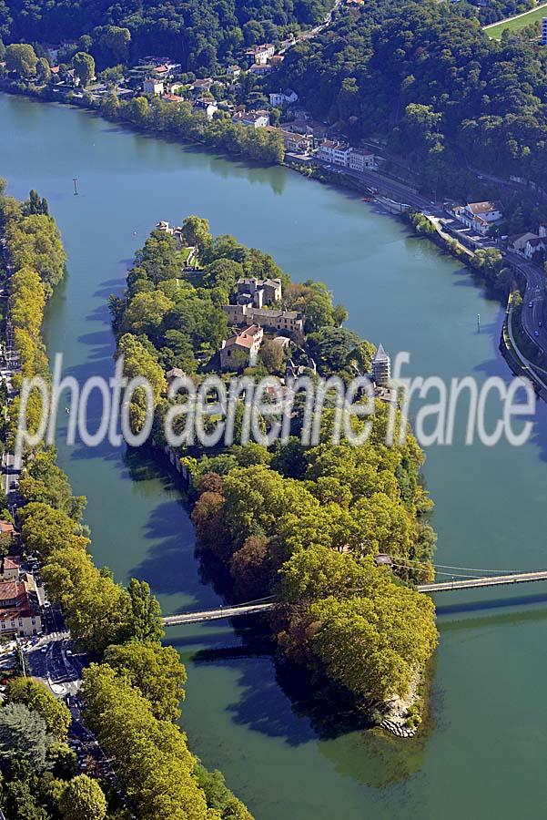 69lyon-967-0917