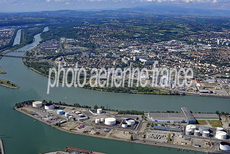 69lyon-port-3-0716