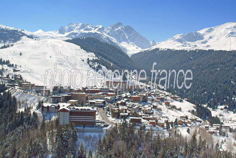 73courchevel1650-24-0305