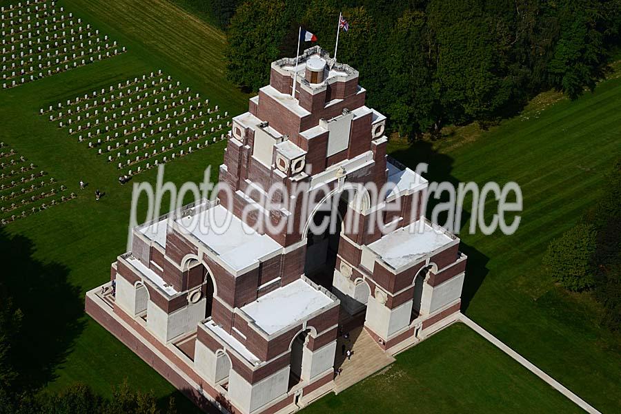 80memorial-thiepval-2-0815