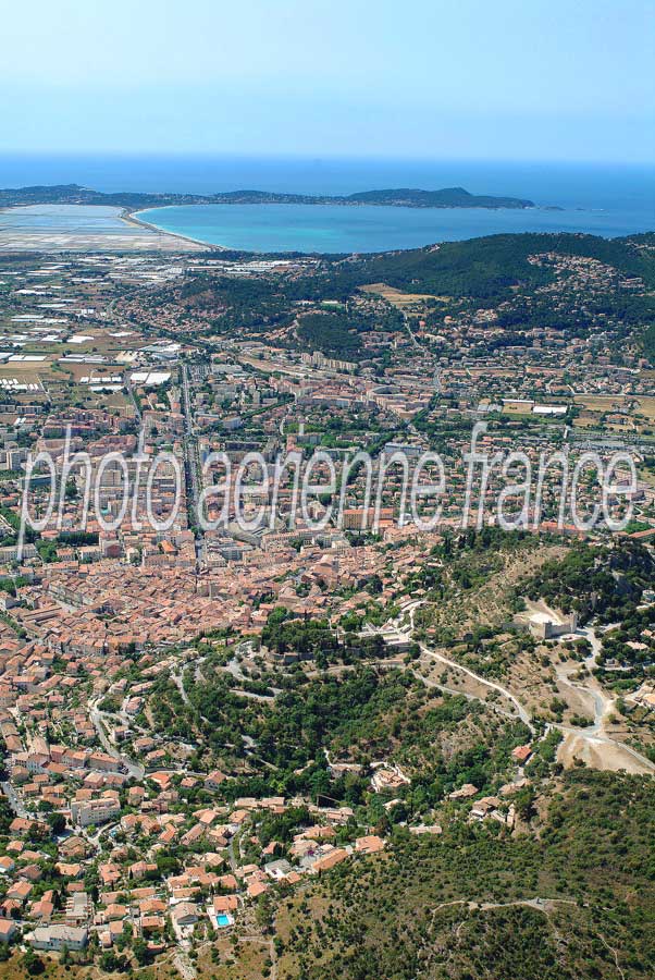 83hyeres-49-0704