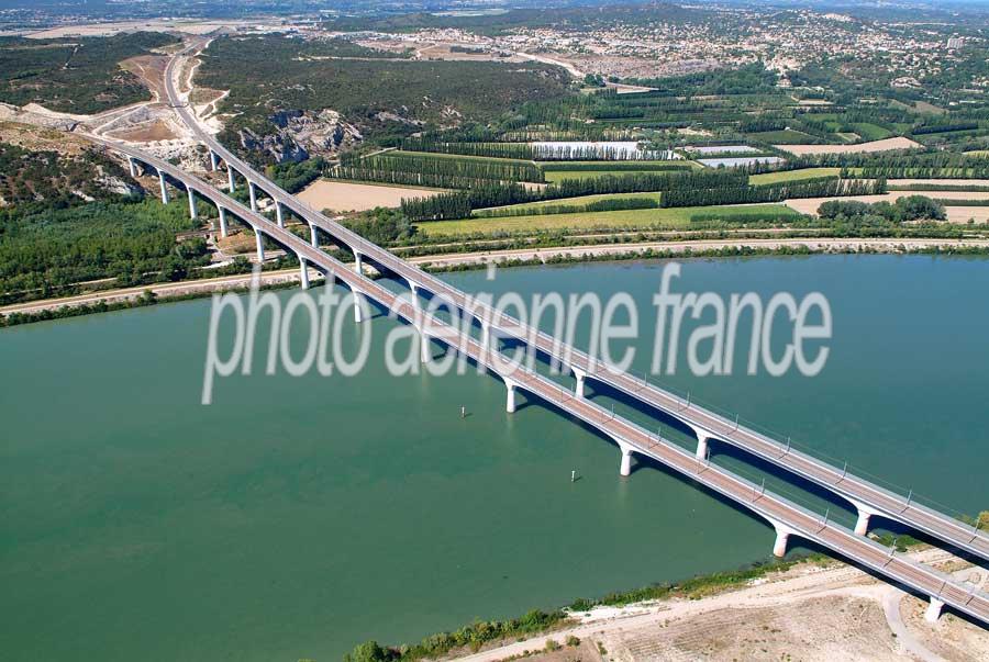 84avignon-pont-tgv-4-0806