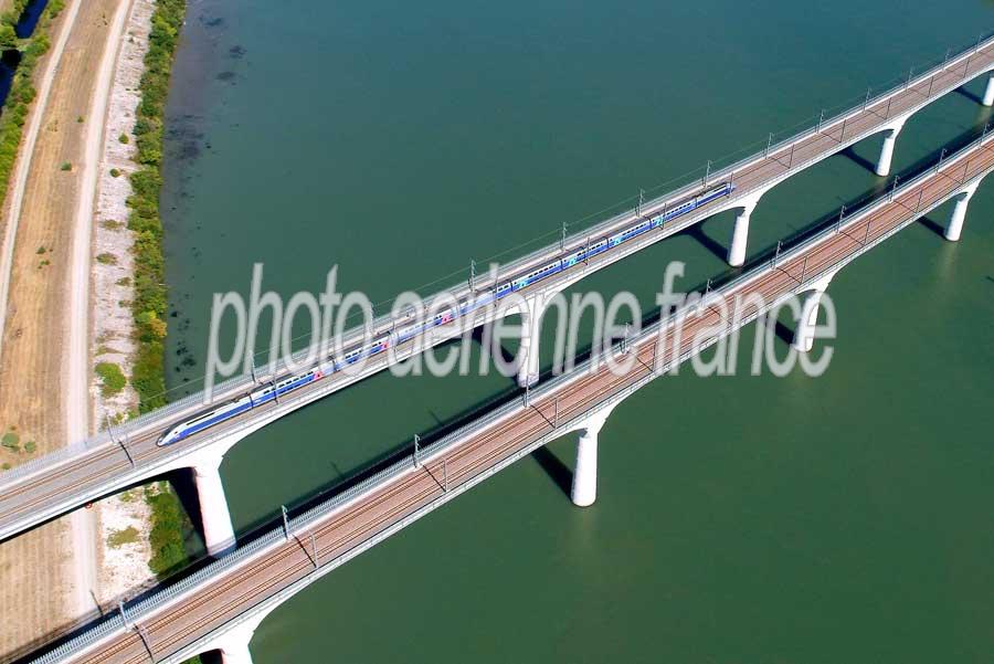 84avignon-pont-tgv-7-0806