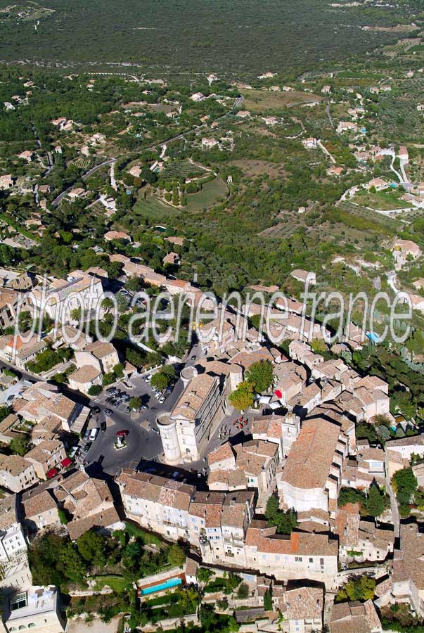 84gordes-28-0806