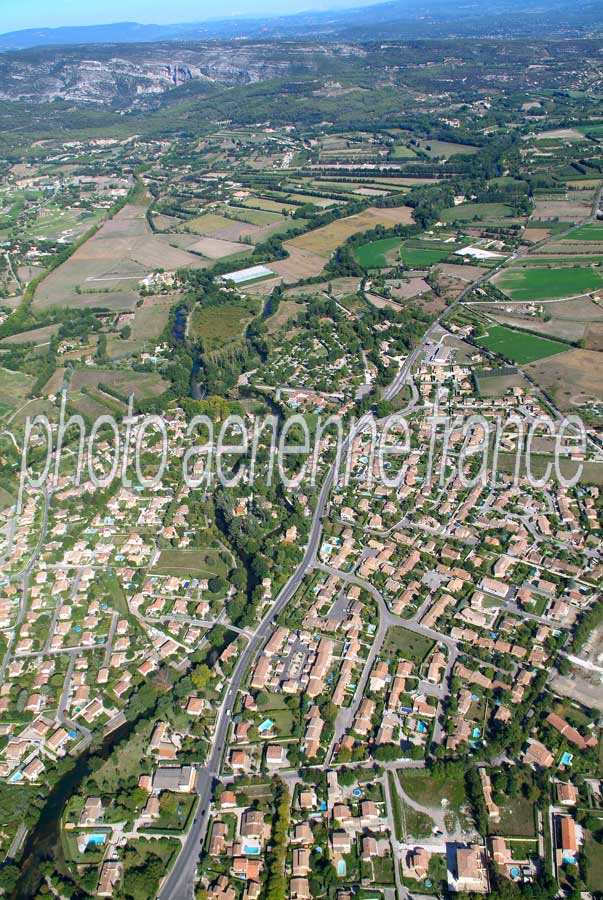 84l-isle-sur-sorgues-44-0806