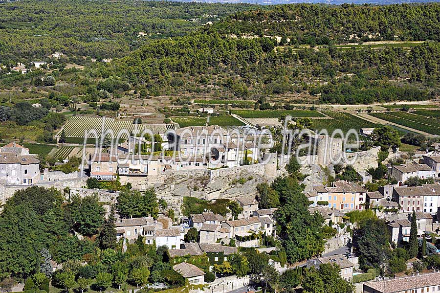 84menerbes-30-0912