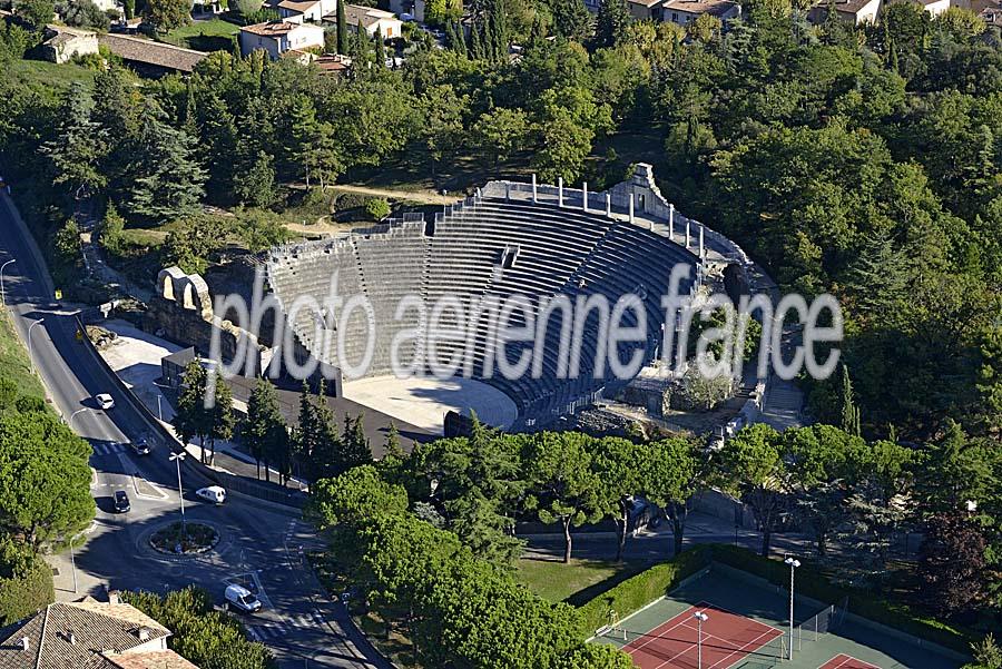 84vaison-la-romaine-18-0915