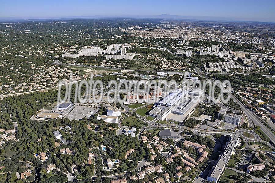 Photo aérienne de Nîmes (30) — Nîmes: Hopital Caremeau (n°17)