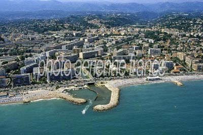 Cagnes-sur-Mer vu du ciel — photo aérienne des Alpes-Maritimes