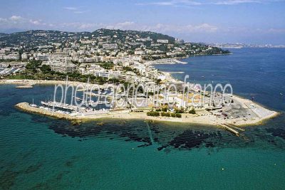 Cannes vu du ciel — photo aérienne des Alpes-Maritimes