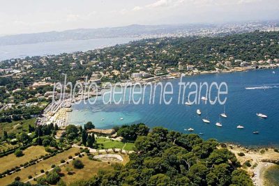 Antibes vu du ciel — photo aérienne des Alpes-Maritimes