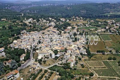 Chauzon vu du ciel — photo aérienne de l'Ardèche