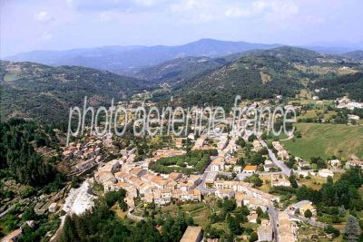 Photo aérienne de Jaujac (07) — Ardèche