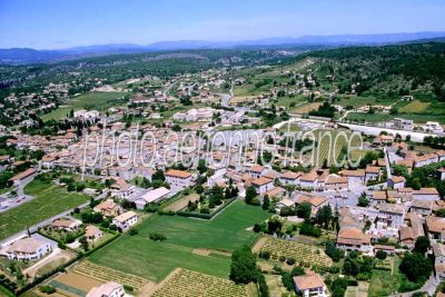 Ruoms vu du ciel — photo aérienne de l'Ardèche