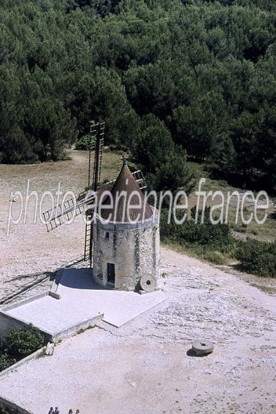 Fontvieille vu du ciel — photo aérienne des Bouches-du-Rhône