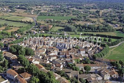 Lambesc vu du ciel — photo aérienne des Bouches-du-Rhône (n°1)