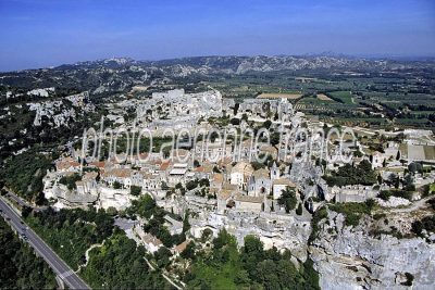 Les Baux de Provence vu du ciel — photo aérienne des…