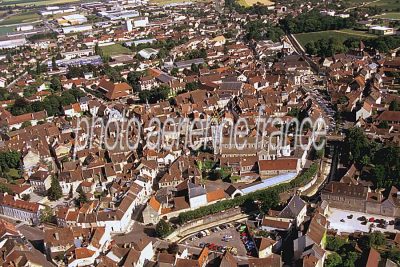 Vue aérienne de Nuits-Saint-Georges, Côte-d'Or