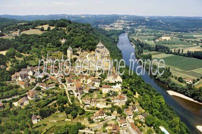 Castelnaud-la-Chapelle vu du ciel — photo aérienne de la Dordogne