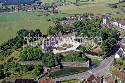 Photo aérienne Epoisses Dordogne : chateaux du périgord