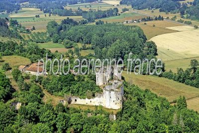 Saint-Pierre-de-Côle vu du ciel : chateaux du périgord — Dordogne