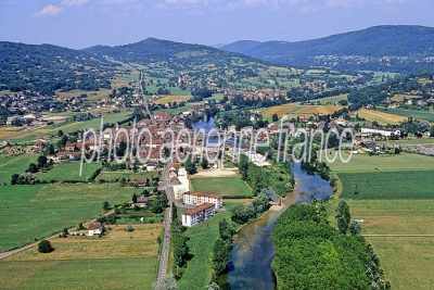 Quingey vu du ciel — photo aérienne du Doubs