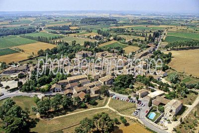 Arpaillargues vu du ciel — photo aérienne du Gard