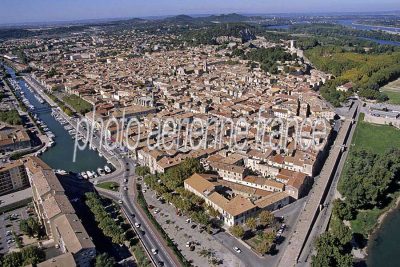 Photo aérienne de Beaucaire (30) — Gard
