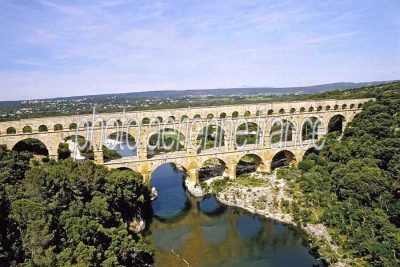 Remoulins vu du ciel — photo aérienne du Gard (n°4)