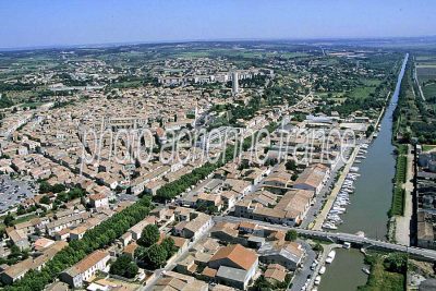 Vue aérienne de Saint-Gilles, Gard