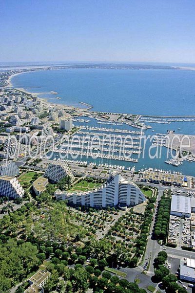 La Grande-Motte vu du ciel — photo aérienne de l'Hérault