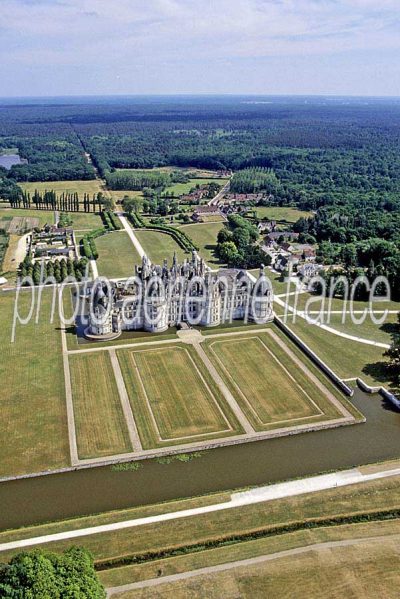 Chambord vu du ciel — photo aérienne du Loir-et-Cher